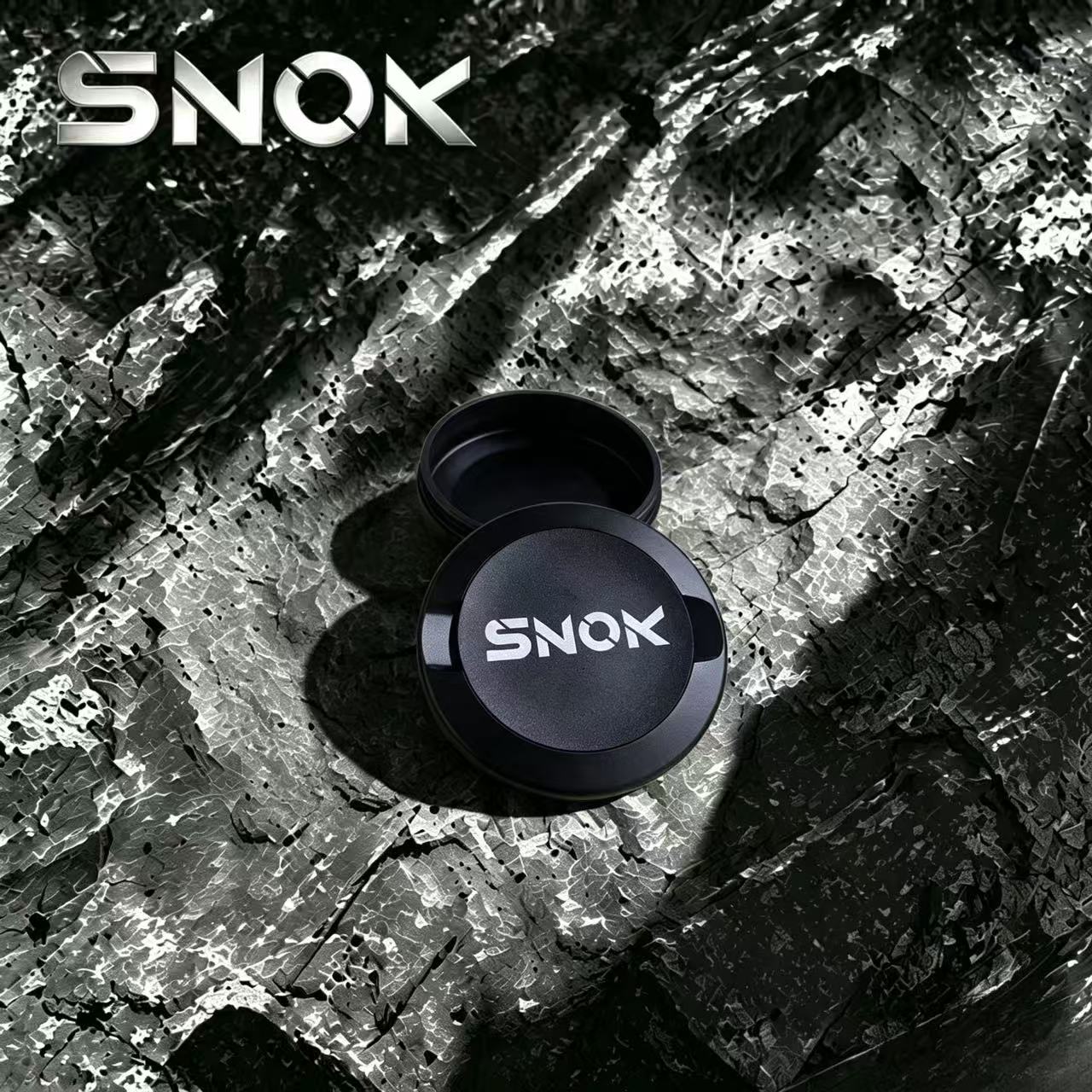 SNOK Portable Aluminum Tobacco Tin, Airtight Moisture Storage Case for Rolling Tobacco, Durable Container for Smokers